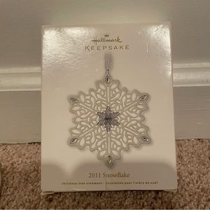 2011 Snowflake Hallmark Keepsake Ornament